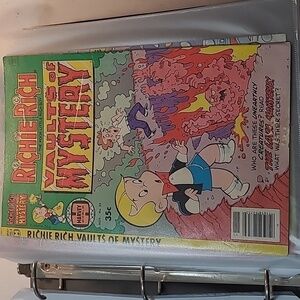 31 Vintage Richie Rich Comic Books